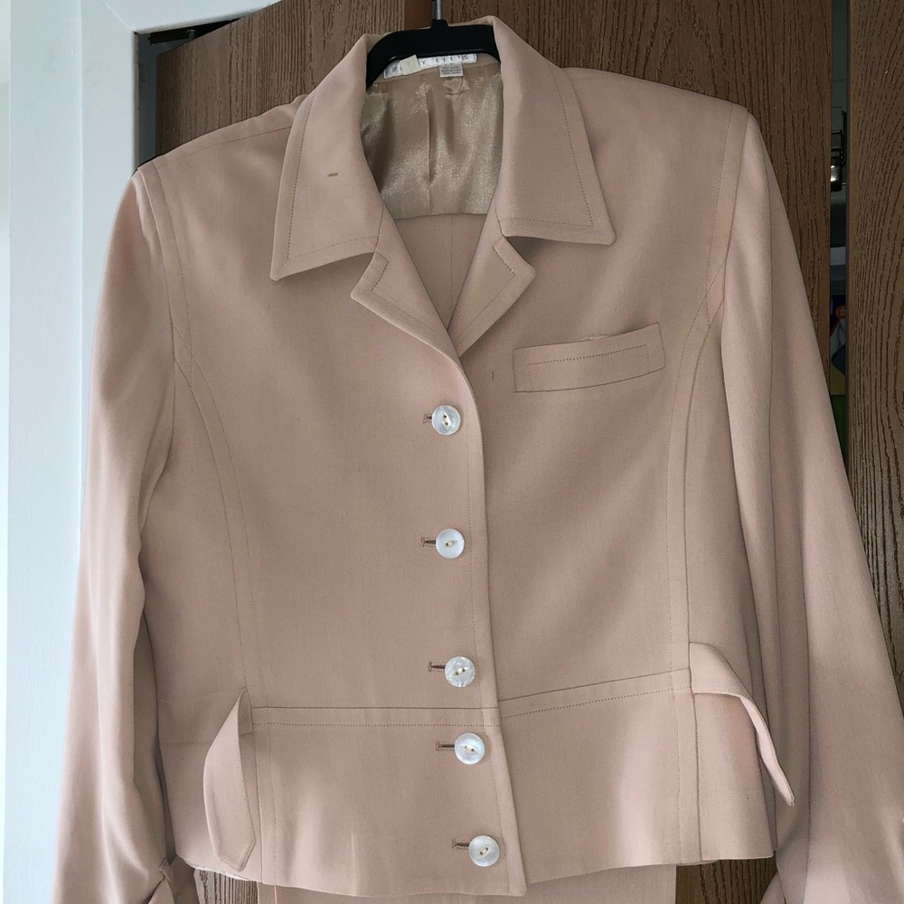 Women’s blazer pants set